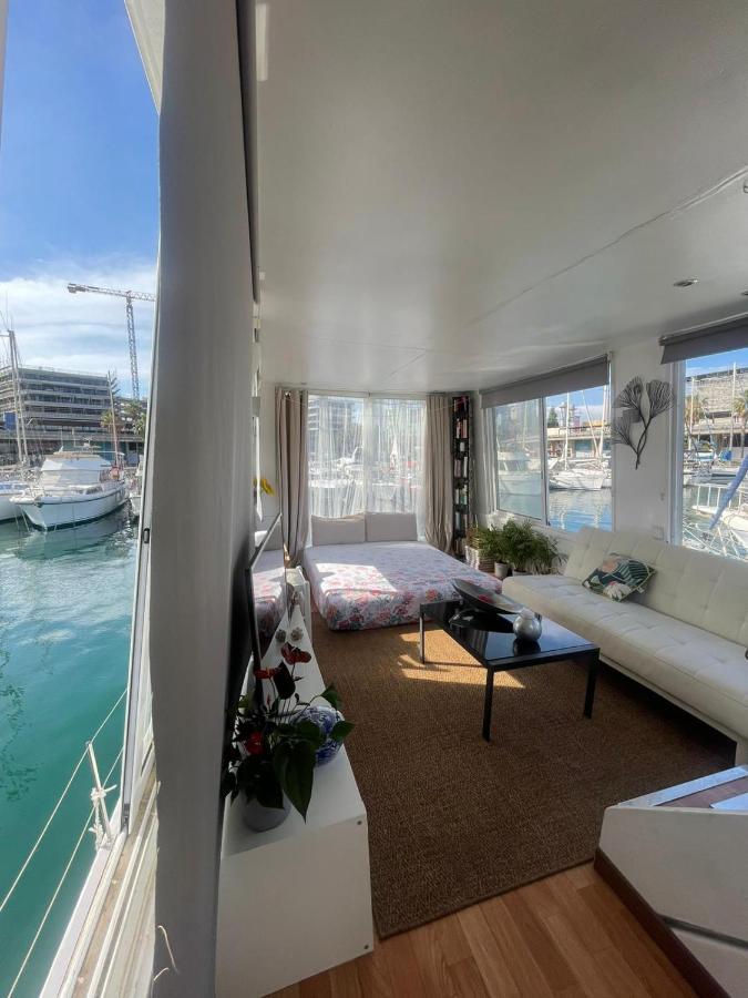 Light Bedroom In A Boat * Barcellona