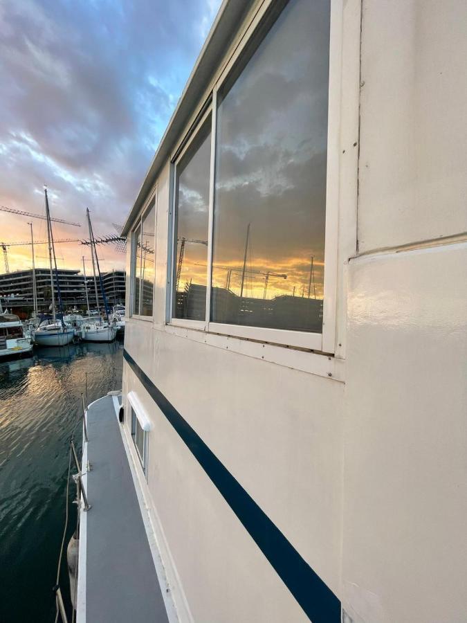 Botel Light Bedroom In A Boat